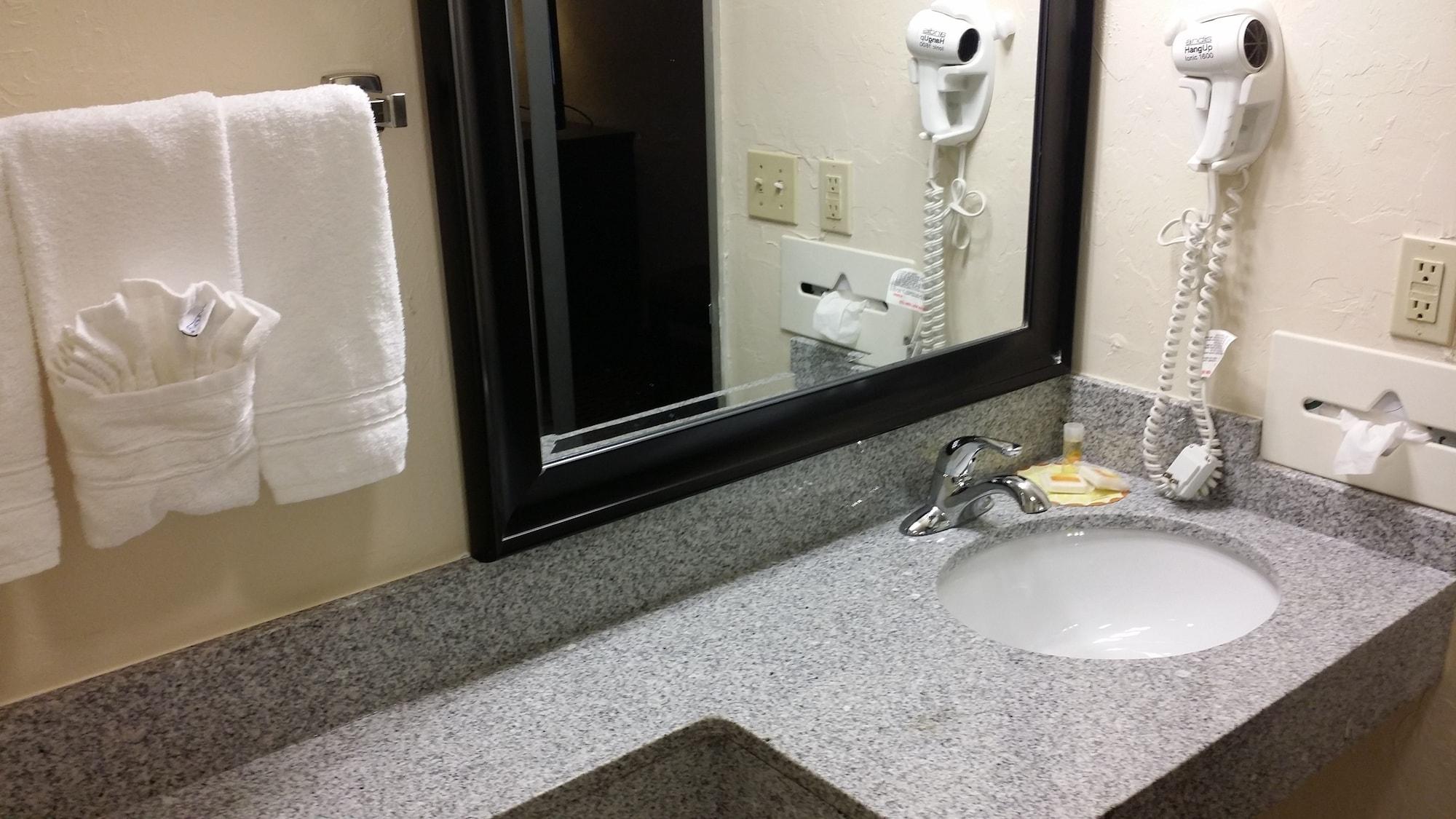 Days By Wyndham Hotel Norman