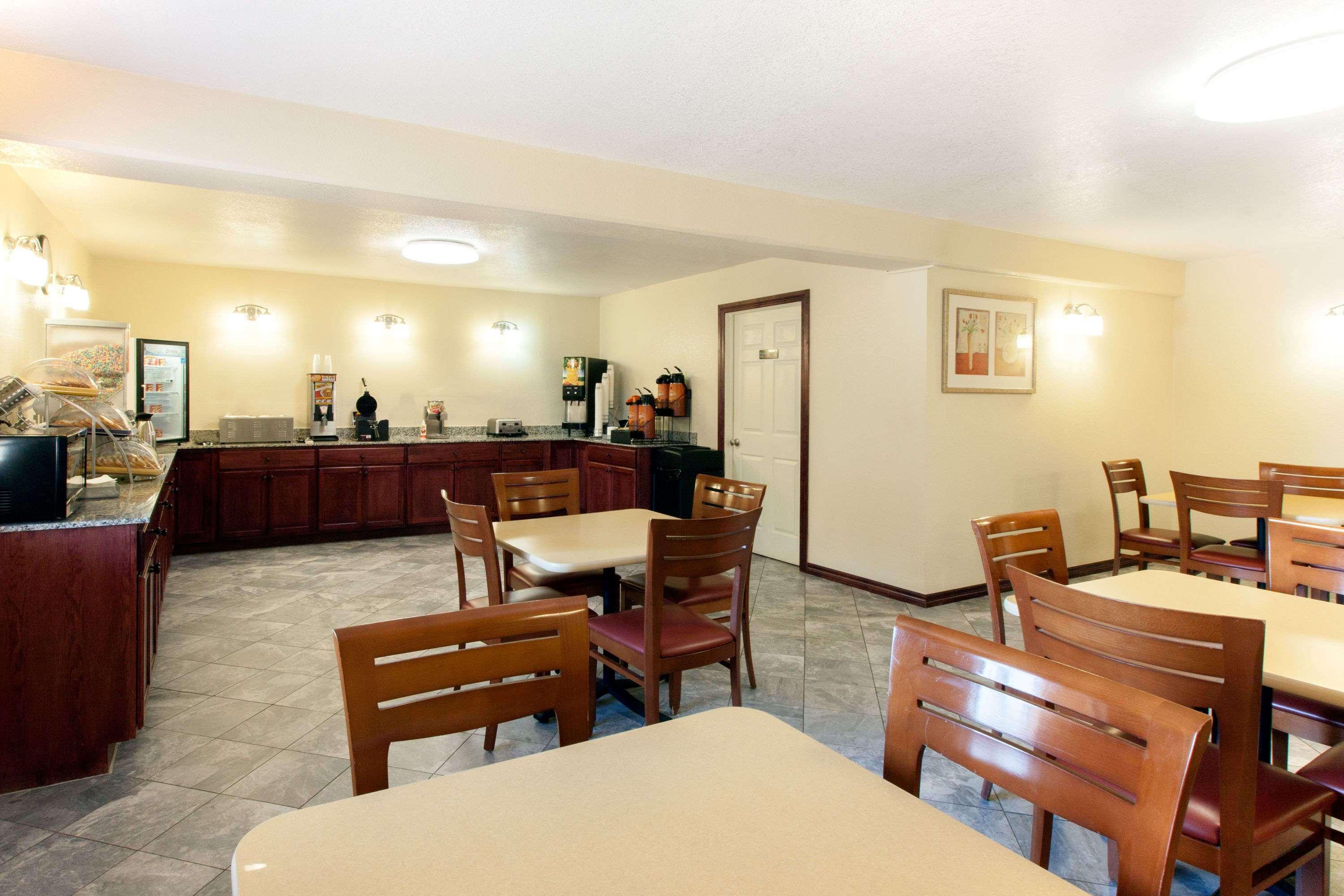 Days By Wyndham Hotel Norman